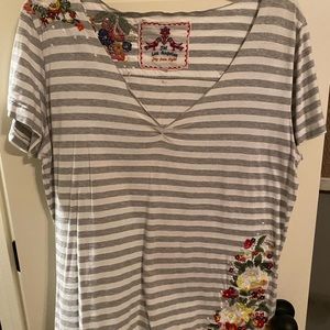 JWLA cotton tee with embroidery- size XL